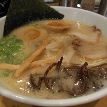 とんこつラーメン