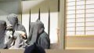 観劇時の帽子着用は邪魔！！