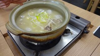 漁師汁は鍋で提供