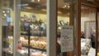 駅の便利なパン屋さん
