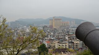 見晴らしの良い砦は砲台跡