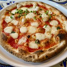 ランチコースのピザ