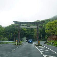 この先は道路も狭くなります。