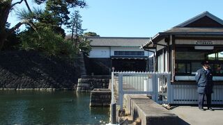 皇居・江戸城散策で坂下門に寄りました