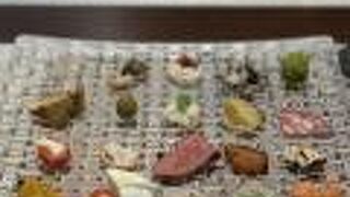 映える前菜盛り合わせが人気の落ち着くレストラン