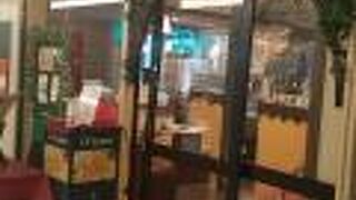 昔ながらのイタリアンという感じの店