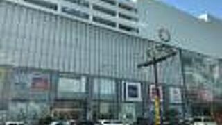 バスターミナル併設