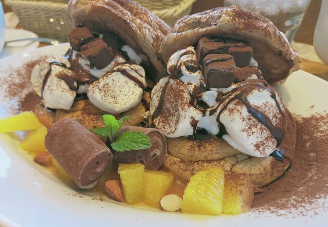 密ではないが賑やか