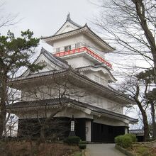 復元された御隅櫓は資料館