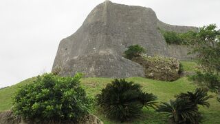 勝連城跡　石垣が見ごたえ有