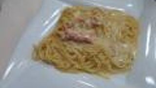 網走の駅前です