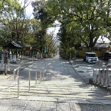 向日神社石畳の参道