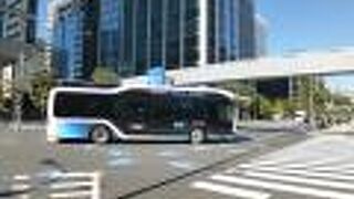 燃料電池バスの姿も見かけます