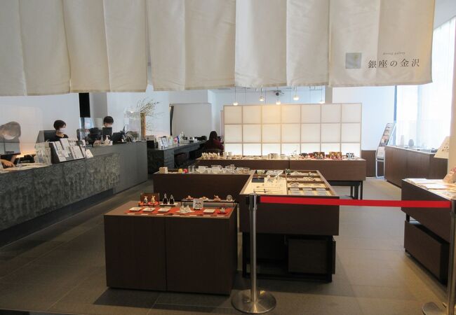 金沢の料理が味わえます