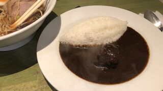 ラーメンとカレーの組み合わせ