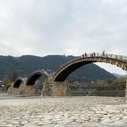5連の木造アーチ橋