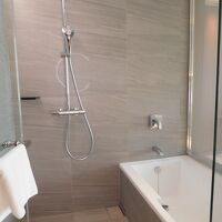 バスルーム。洗い場付きで便利。