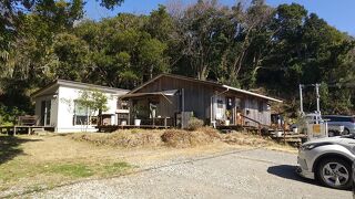 オシャレなパン屋とカフェ