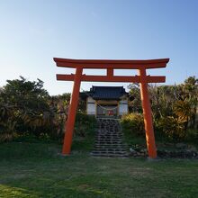 オオクニヌシを祀る御崎神社があります