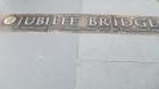 マーライオン公園とエスプラネード前を結ぶ遊歩道