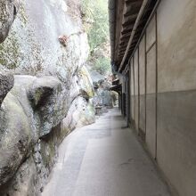 趣のある路地風もあり