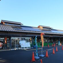 道の駅の建物。