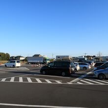 道の駅の駐車場。