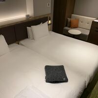 ベッドの上のミニマッサージ機