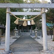 第二次世界大戦後に地元の人々の想いから建てられた神社