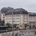 王立図書館や市庁舎を部屋から眺めて