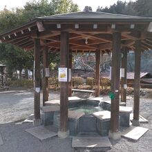 右奥には北向観音が見えます。