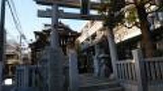 源頼朝が創建した由緒ある神社