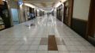 まだ緊急事態宣言下なので人通りは少ない