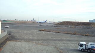 多くの飛行機が休んでいました