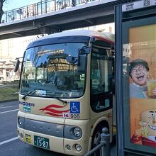 小さいサイズのバスを多用