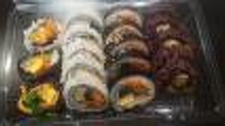 職安通りの人気店でのり巻きをテイクアウト