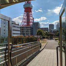 東京タワーが間近に見えます