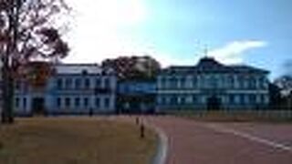 明治時代の洋館を利用した工芸館