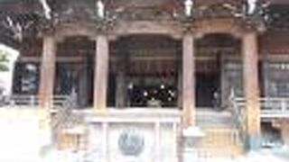 向島の言問橋の袂に