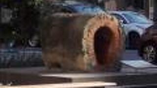 横浜情報文化センター中庭