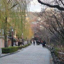 映画セットのように整った風景だ