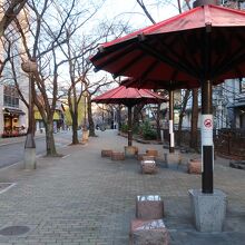 川端通り側はこんな修景が