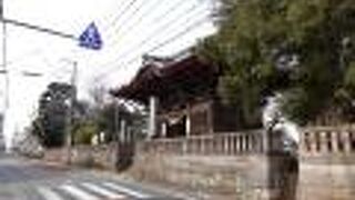 千葉寺の前を通る県道