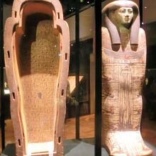 タイレトカブ女性の人型棺・内棺