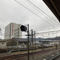 敦賀駅のすぐ近くです。