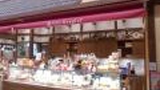 アルザス地方をイメージした メルヘンチックなつくりのお店