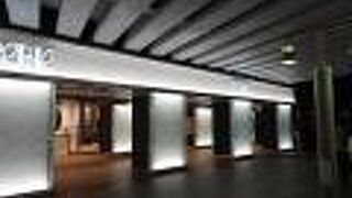 千葉駅直結の巨大商業施設