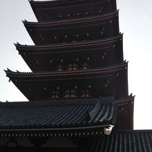 きれいな五重塔で見入ってしまいました