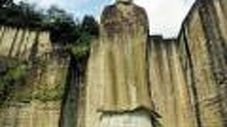 戦没者供養の観音像