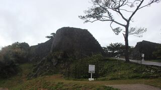 沖縄中世の中心となったお城跡です